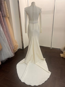 White gown - Size 6